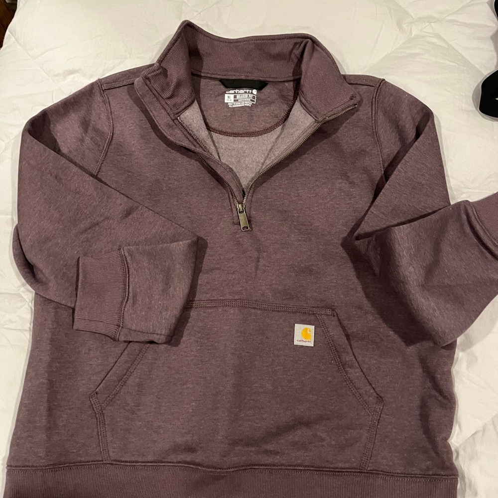 Woman’s Carhartt 1/4 zip sweater